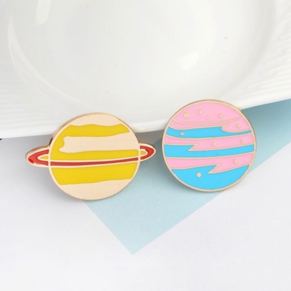 6 Pcs Space Pin Set - Picture 6 of 8